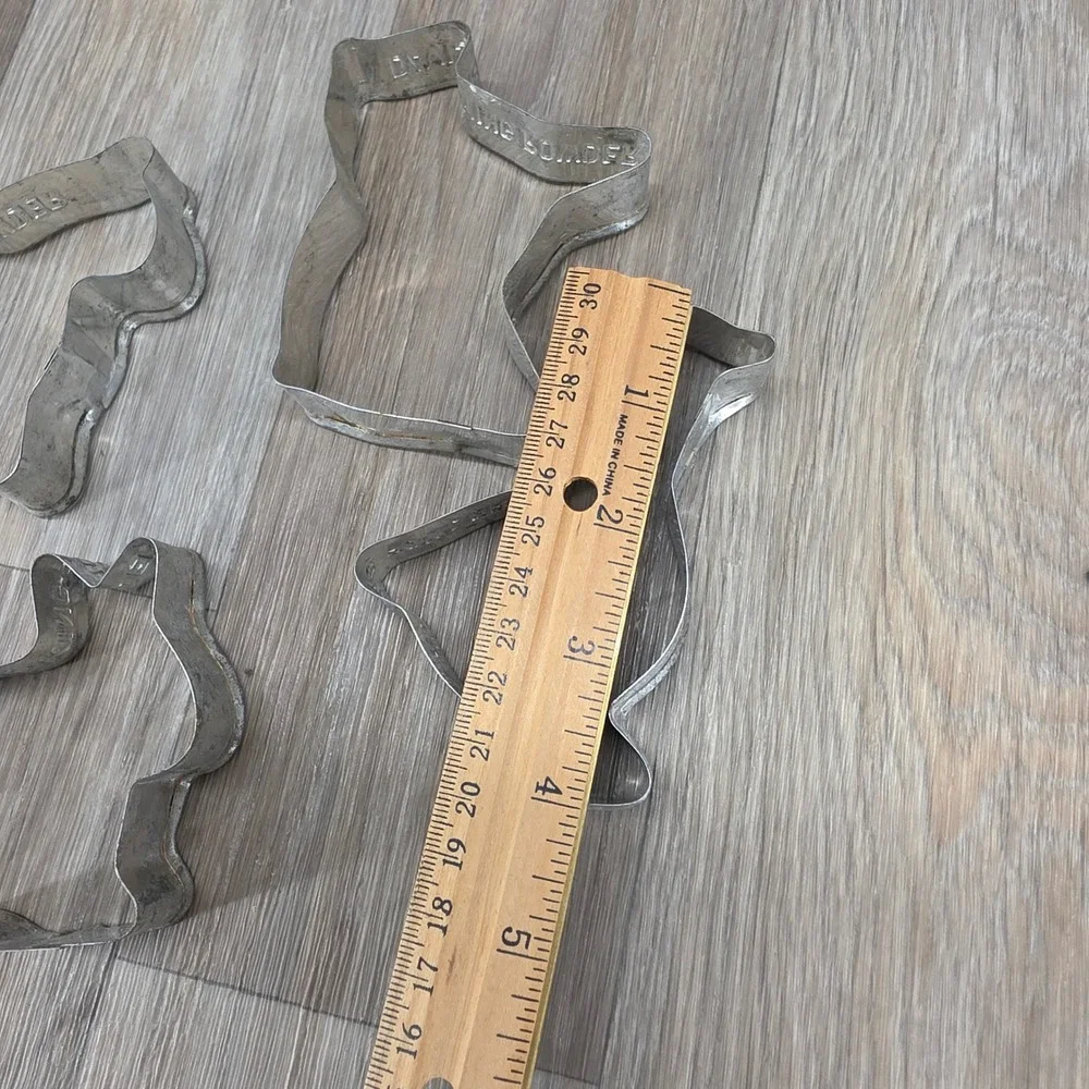 Vintage Davis Baking Powder Cookie Cutters Set of 4 Animal Shapes Tin Metal